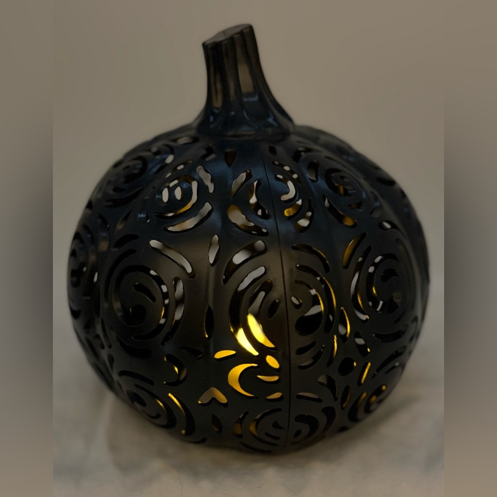 Black Plastic Cut Out Design Pumpkin for Battery Operated Tea Light